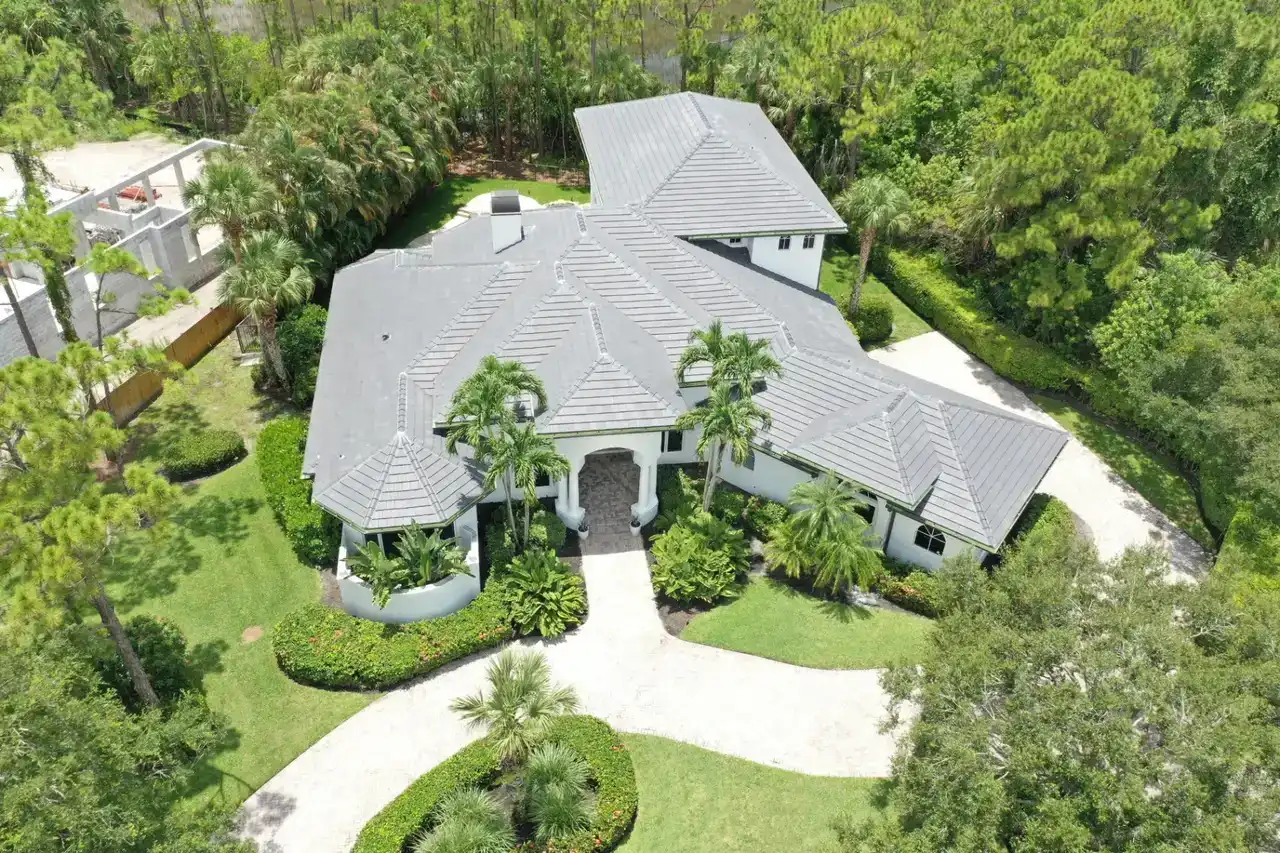 How to Choose the Best Roof for Your Home in Palm Beach County