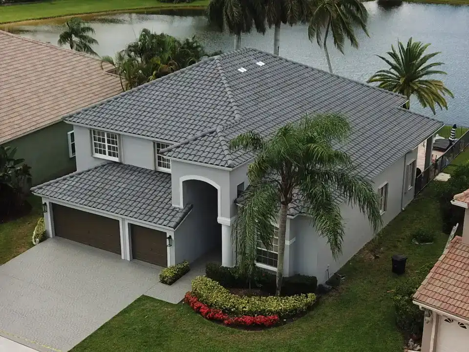 Signs Your Palm Beach County Roof Needs Repairs or Replacement